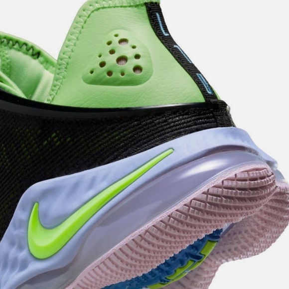 Nike | Men\'s Black/Lime Green LeBron XIX React Low Athletic Basketball Shoes 8.5 main image 12